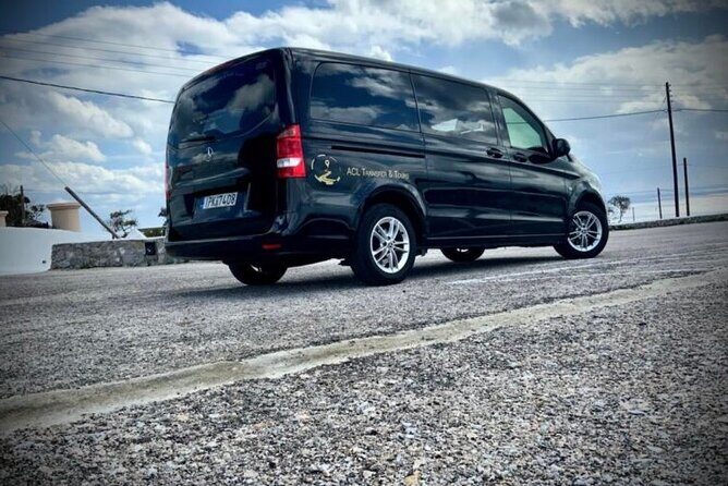 Private Transportation from Airport to Oia - What Makes This Transfer Stand Out?