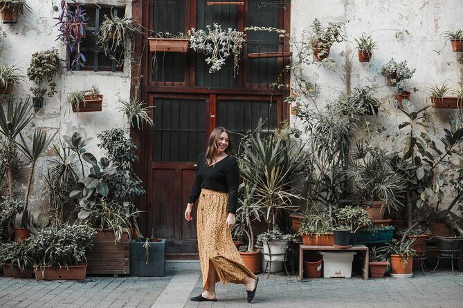 Private Vacation Photography Session with Local Photographer in Barcelona - What Does the Experience Include?