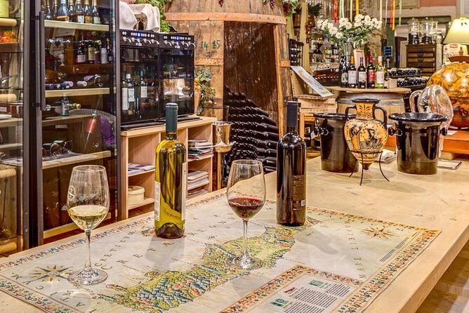 PRIVATE Walking Tour with Lunch and Wine Tasting by a Sommelier - Practical Details & Logistics