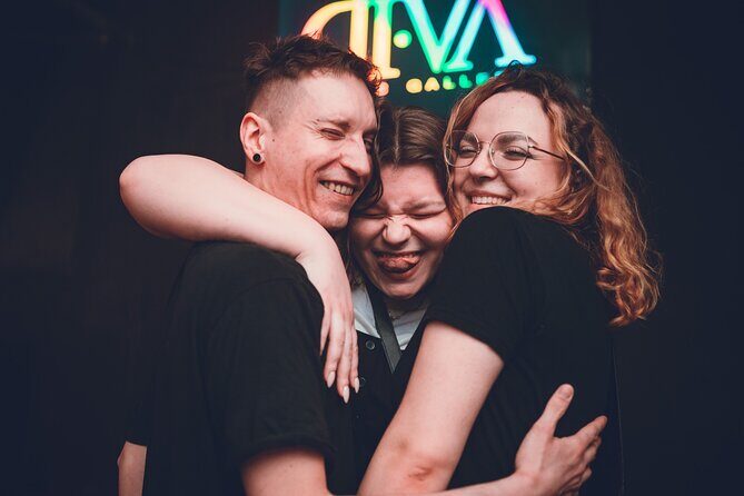 Pub Crawl Unlimited Drinks then 5 Best Clubs in Krakow with VIP - What Makes This Tour Stand Out?