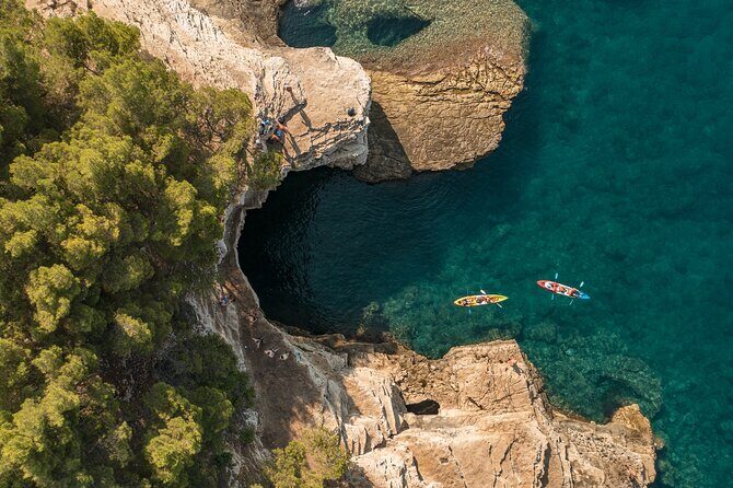 Pula Kayaking Cave, Islands and Cliffs Tour with drinks - The Sum Up