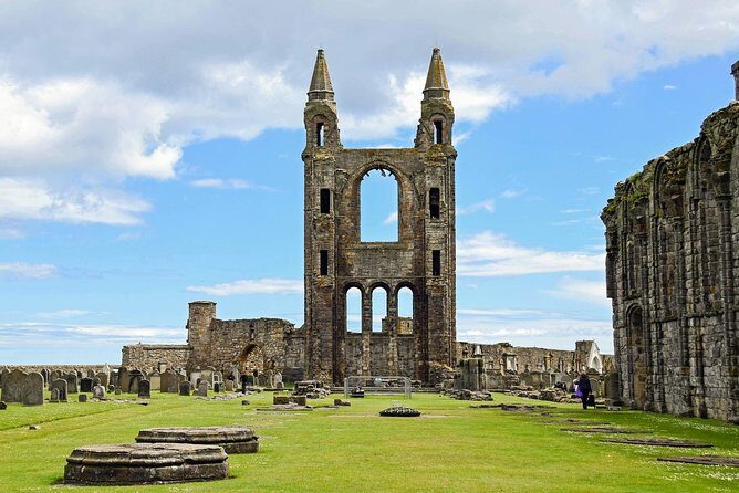 Rebels, Romance & Raisins St. Andrew's Walking Audio Tour - The Sum Up