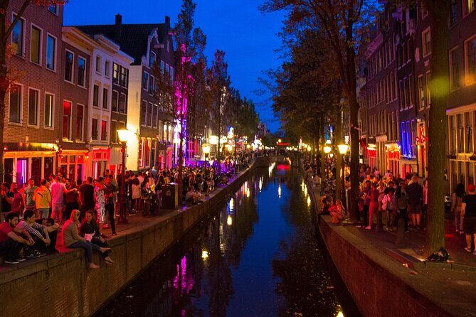 Red Light District Tour by Locals, Small Group (approx 4) - Who Will Love This Tour?