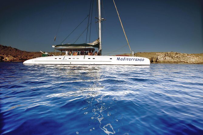 Relaxing Adults-only Blue Lagoon Catamaran Trip from Protaras - Stop 3: Konnos Bay – Lunch and Leisure