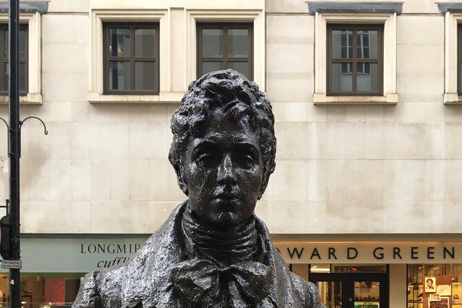 Rich people behaving badly - What Makes This Tour Special?