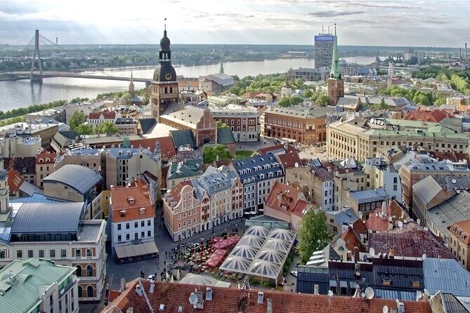 Riga to Vilnius - Sightseeing transfer - An In-Depth Look at the Riga to Vilnius Sightseeing Tour