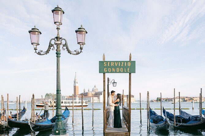 Romantic Photoshoot in Venice - The Photos and What You Receive