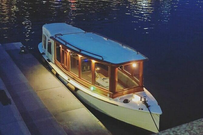 Romantic Private Boat Tour Amsterdam 90min incl welcome drink - Setting the Scene: What to Expect