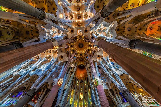 Sagrada Familia: Fast Track Guided Tour with optional Tower - FAQs