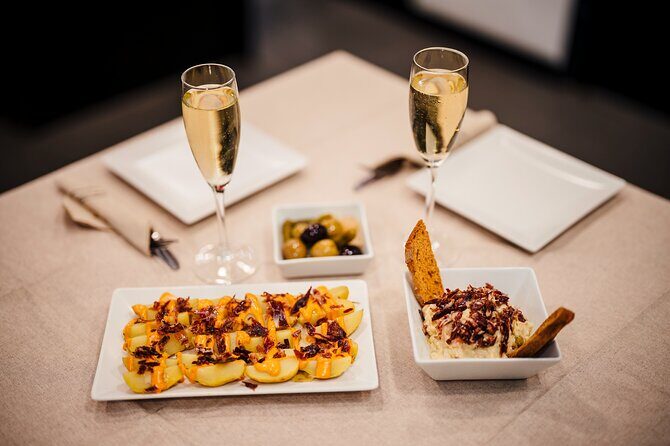 Sagrada Familia Jamón, Cheese and Wine Experience - What We Learned from the Reviews