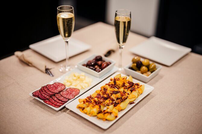 Sagrada Familia Jamón Iberico Tasting Experience with Cava - Authentic, Expert-Led Tasting Near a Barcelona Icon