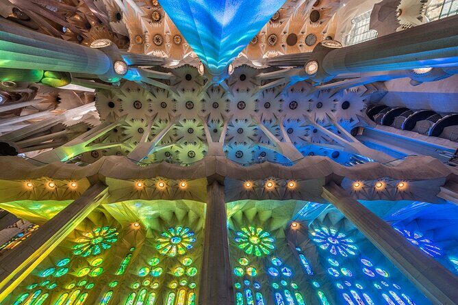Sagrada Familia Private Tour with Priority Entrance - The Experience of Guided Tours with Experts