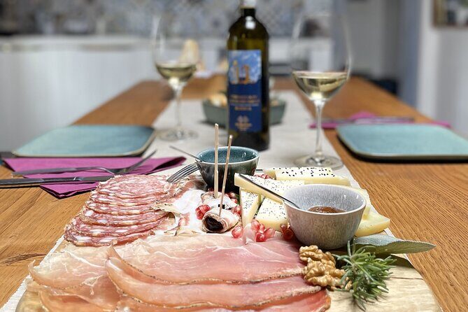 San Gimignano: Vineyard and Cellar Tour with Wine Tasting - Practical Details and Tips