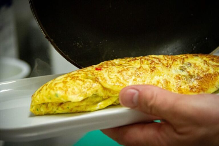 San Sebastian: Basque cuisine cooking class - What’s Included?