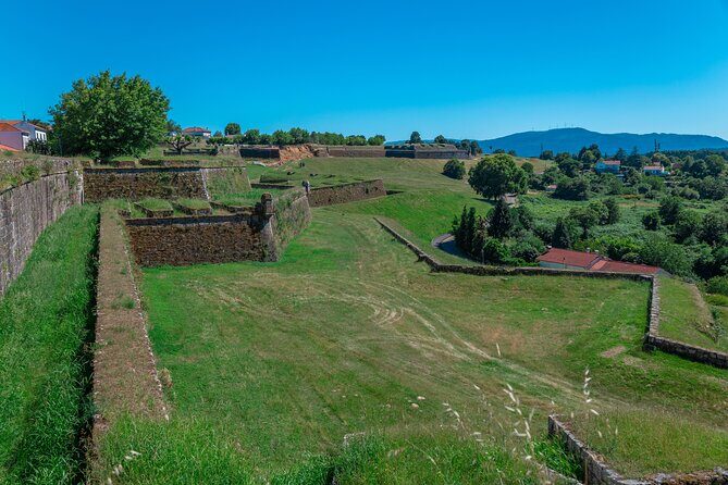 Santiago and Valença do Minho Full Day Private Tour - What Makes This Tour Stand Out?