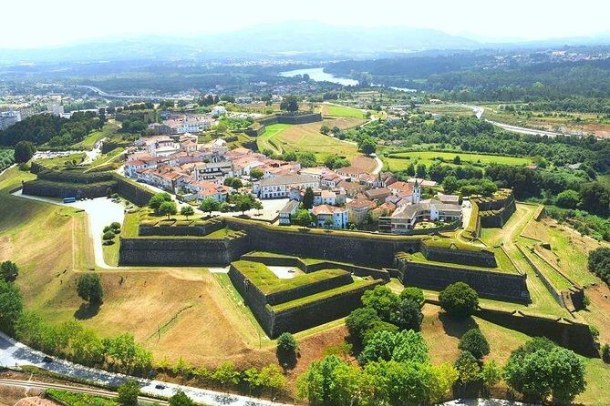 Santiago de Compostela & Valença do Minho - from Porto - Who Should Consider This Tour?