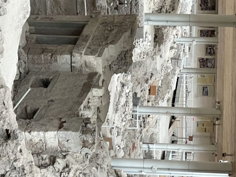 Santorini: Akrotiri Private Guided Tour with Hotel Pick-Up - Whats Included and Whats Not