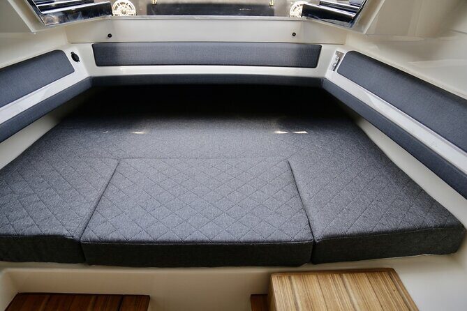 Santorini Caldera: Private Cruise with Speed Boat & Open Bar - Practical Details and What to Expect