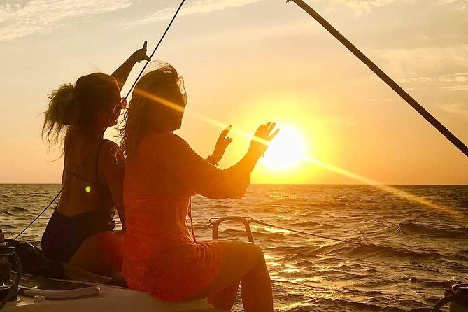 Santorini Private Sunset Sailing Tour with Dinner, Drinks &Transfer included - The Practicalities: What to Expect