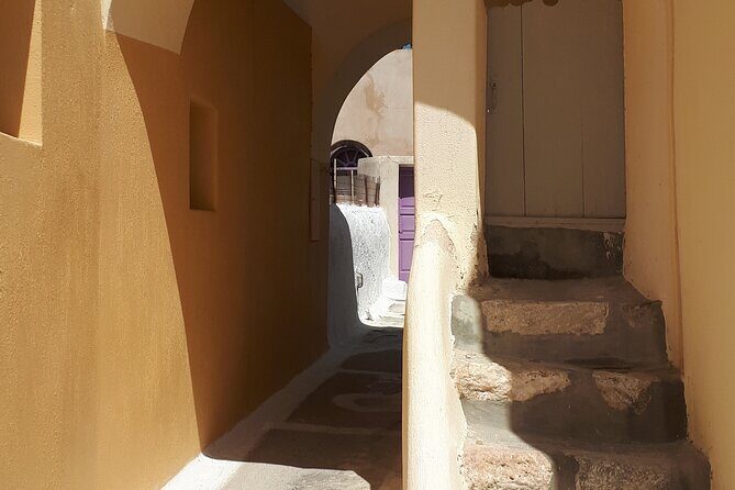Santorini Unique Experience Organized Half Day Tour - The Benefits of a Small Group Tour