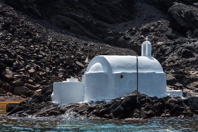 Santorini Volcano and Hot Springs Cruise Tour from Fira Old Port - Who Will Love This Tour?