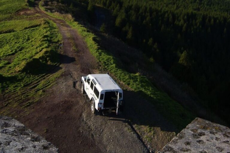 São Miguel: Full-Day 4WD Jeep Tour to Furnas with Lunch - Stop at Nossa Senhora da Paz Chapel