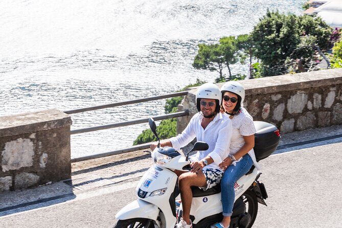 Scooter rental to visit the Amalfi Coast - Authentic Experiences and Practical Tips