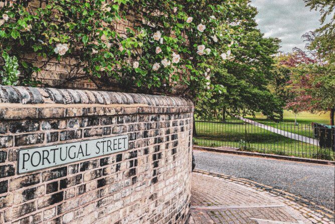 Secrets of Kings College Cambridge, Hawking, Darwin, Newton - Who Will Love This Tour?