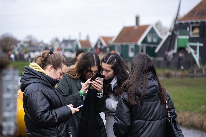 Self-guided walking tour over the Zaanse Schans - Practical Considerations and Tips