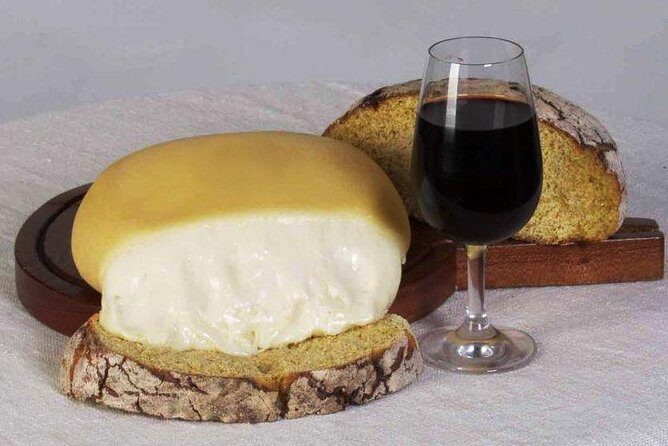 Sesimbra, Azeitao and Setubal Private Tour with Wine Tasting - Detailed Breakdown of the Itinerary