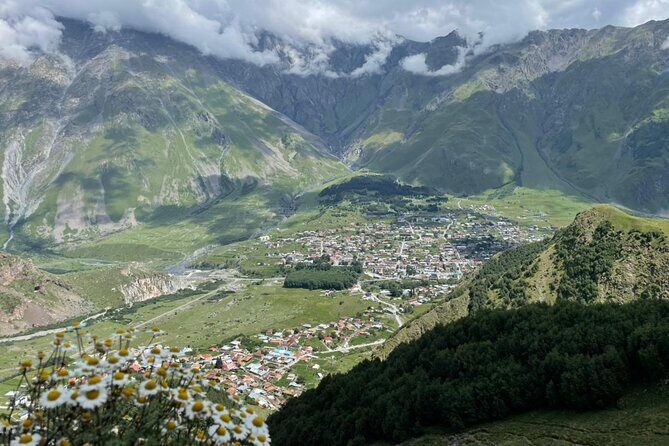 Shared Transfer from Kazbegi to Tbilisi - What You Should Know About the Service