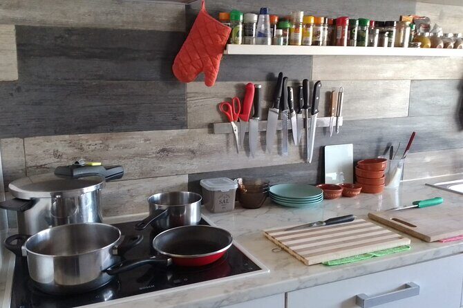 Shopping, cooking and eating together at my home in Porto - Practical Tips for Travelers