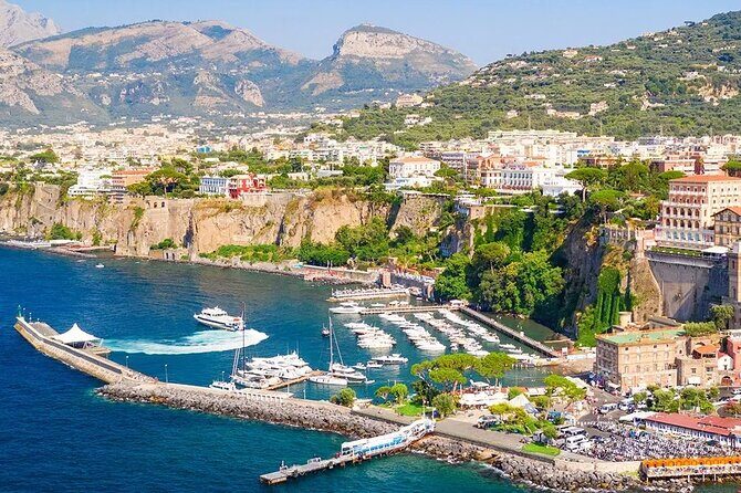 Shuttle service from Sorrento to Napoli Airport/Train Station - Key Points