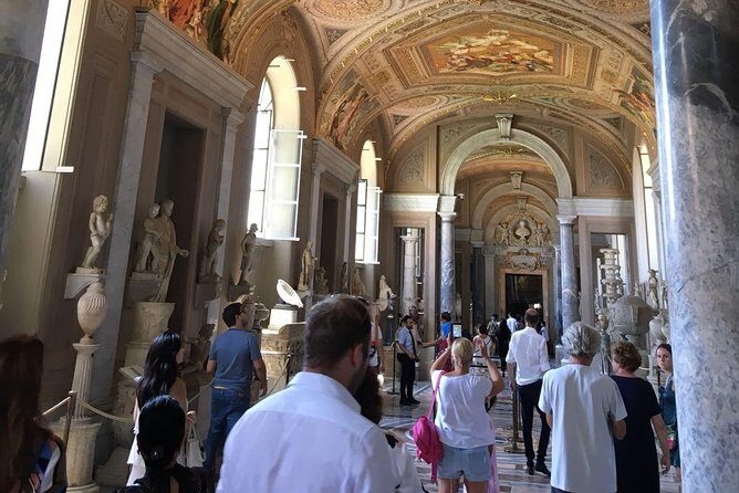Sistine Chapel Morning Tour with Vatican Museums Galleries & Raphael Rooms - Who Should Consider This Tour?