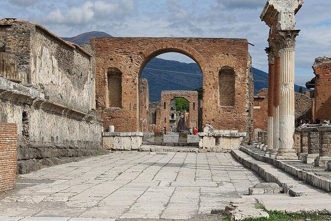 Skip-the-lines Private Tour of Pompeii Including the Theatre the Forum and all Highlights - Authentic Reviews and Experiences