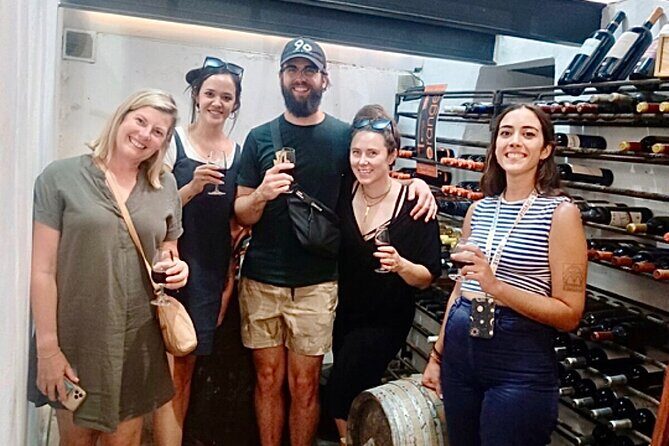 Small-group Jewish Quarter walking tour with tasty tapas & drinks - Who Should Book This Tour?