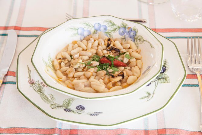 Small Group Market tour and Dining Experience at a Cesarina's home in Brindisi - Who is this Tour Best For?