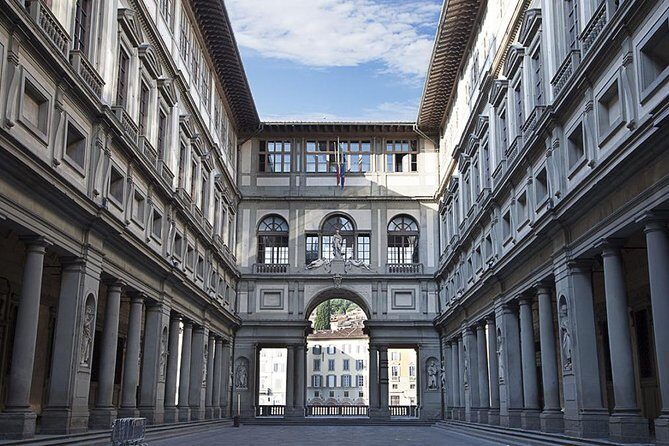 Small group: Uffizi Gallery fast track included - Who Will Benefit Most from This Tour?