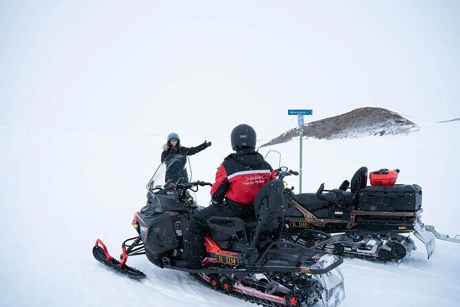 Snowmobile and Icefishing Adventure - The Itinerary in Detail