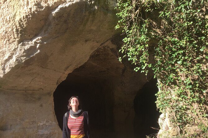 Sorano and its wonders, The Vie Cave and wine cellars - The Real Deal: Authenticity and Value