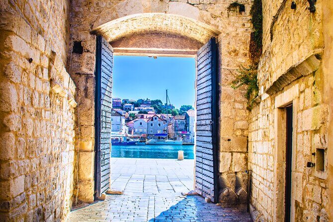 Split: Blue Lagoon & 3 Islands Speedboat Tour - Small group - The Practicalities: What’s Included and What to Consider