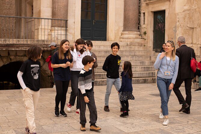 Split Private Walking Tour for Families with kids from 5-17 years - Riva Harbor