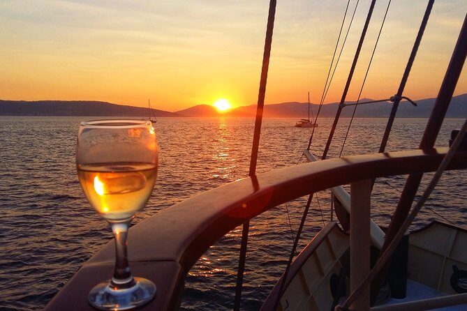 Split Sunset Cruise With Live Music - Summary of Logistics and Practical Considerations