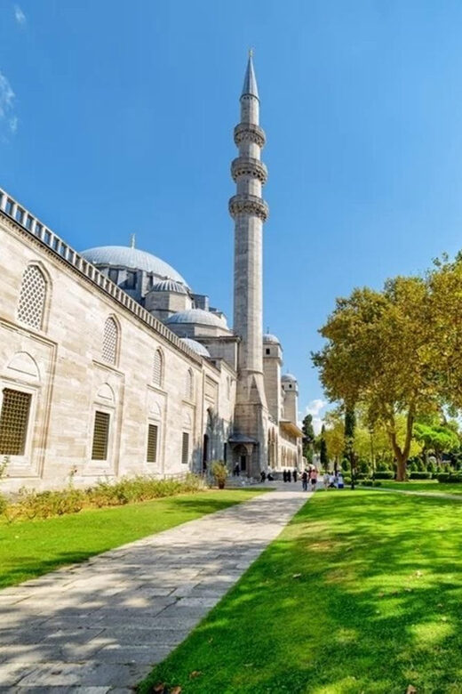 stanbul: Bus Tour with Cable Car, Bosporus Cruise, & Lunch - Rustem Pasa Mosque and the Spice Bazaar