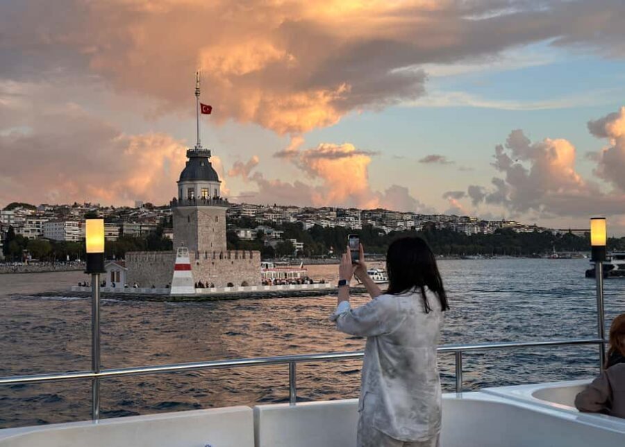 stanbul: Small-Group Sunset Cruise & Audio Guide w/Snack - Frequently Asked Questions
