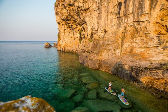 Stand-up-Paddle Arrábida Park, Setúbal, Sesimbra, near Lisbon - Key Points