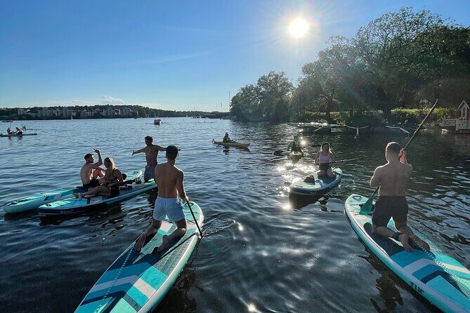 Stand up Paddling in Central Stockholm - The Guide Experience