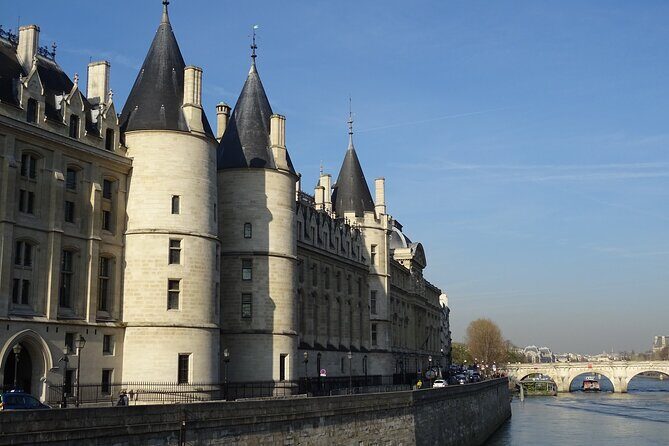Ste Chapelle & Conciergerie Private Guided Tour with Tickets - Key Points