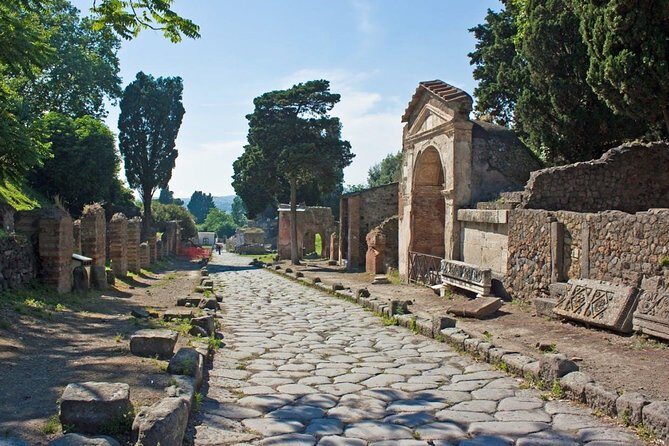 Stories of Pompeii: Small Group tour with archeology expert guide - Final Thoughts: Who is This Tour Best For?