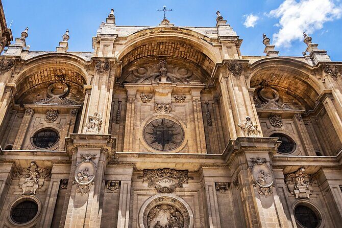 Stroll through Granada: historic center and Albayzín - What Makes the Experience Stand Out